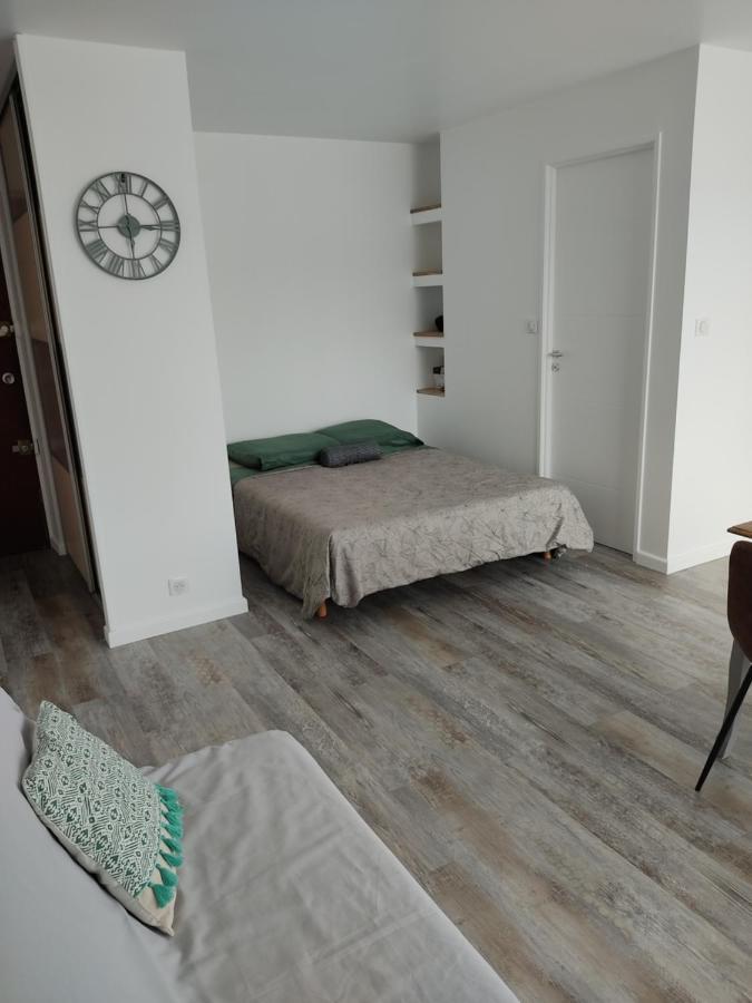 Climatise Avec Balcon,wifi, Proche Remparts Apartamento