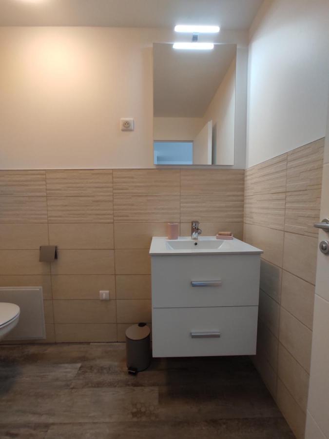 Logement Climatisé Proche Remparts Appartement